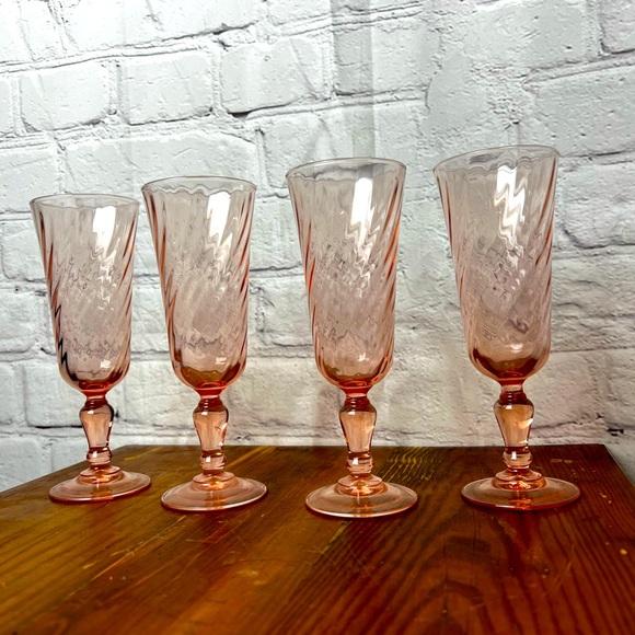 Pink depression glass (Glasses) set